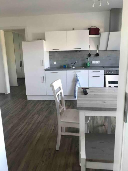 3 Zimmer Neubauwohnung In Der Schwaebischen Toskana Loewenstein Luaran gambar